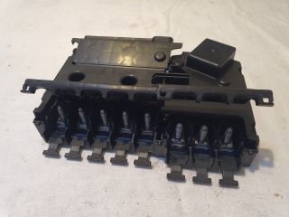 bontott MERCEDES-BENZ C-CLASS Biztosítéktábla Motortér