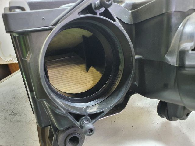 bontott MERCEDES-BENZ C-CLASS Légszűrő Ház