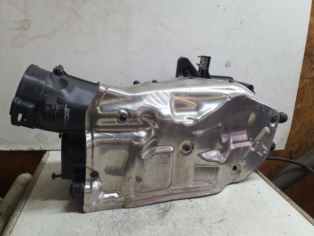 bontott MERCEDES-BENZ C-CLASS Légszűrő Ház