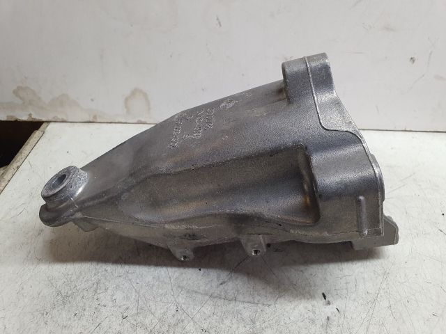 bontott MERCEDES-BENZ C-CLASS Motor Tartó Bak Jobb