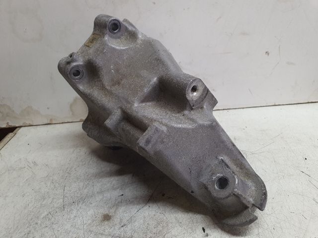 bontott MERCEDES-BENZ C-CLASS Motor Tartó Bak Jobb