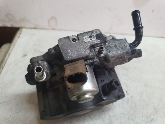 bontott MERCEDES-BENZ C-CLASS Nagynyomású Szivattyú