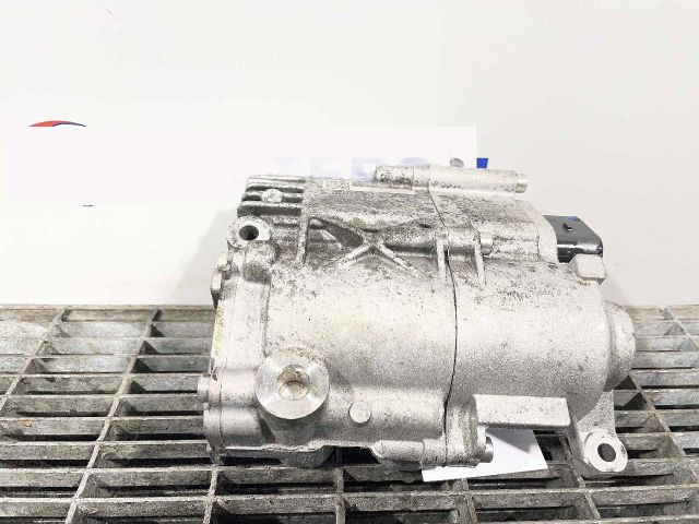 bontott MERCEDES-BENZ C-CLASS Olajszivattyú