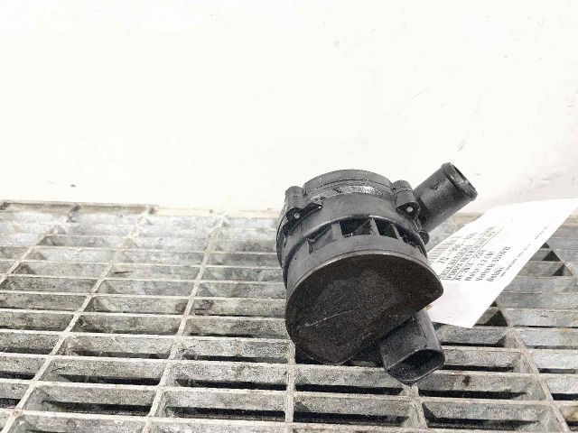 bontott MERCEDES-BENZ C-CLASS Vízpumpa