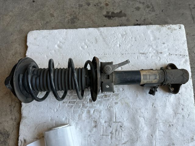 bontott MERCEDES-BENZ C-CLASS Jobb első Lengéscsillapító