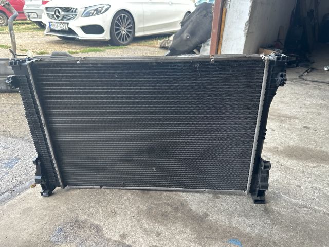 bontott MERCEDES-BENZ C-CLASS Vízhűtő Radiátor (Klímás)