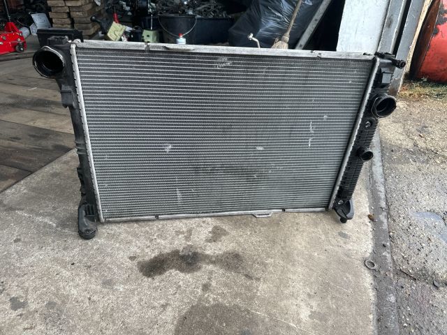 bontott MERCEDES-BENZ C-CLASS Vízhűtő Radiátor (Klímás)