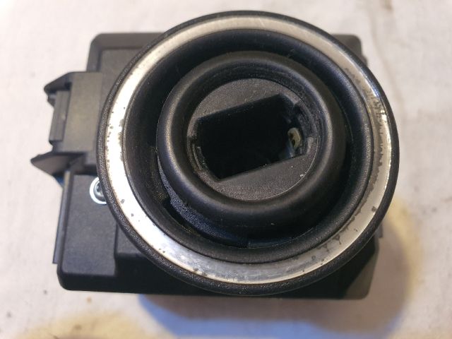 bontott MERCEDES-BENZ C-CLASS Gyújtáskapcsoló Házzal