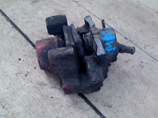 bontott MERCEDES-BENZ C-CLASS Bal hátsó Féknyereg Munkahengerrel