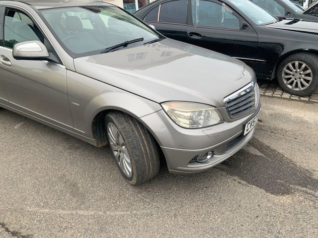 bontott MERCEDES-BENZ C-CLASS Jobb első Kerékagy