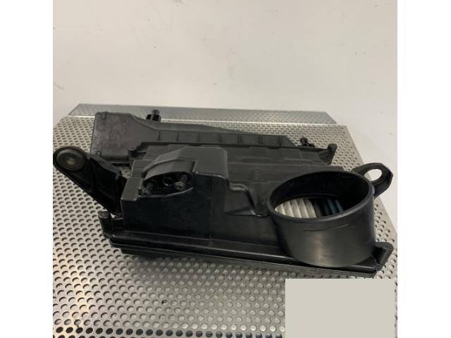 bontott MERCEDES-BENZ C-CLASS Légszűrő Ház