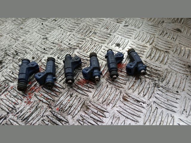 bontott MERCEDES-BENZ C-CLASS Porlasztó (1 db)