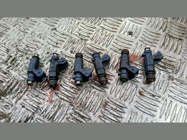 bontott MERCEDES-BENZ C-CLASS Porlasztó (1 db)