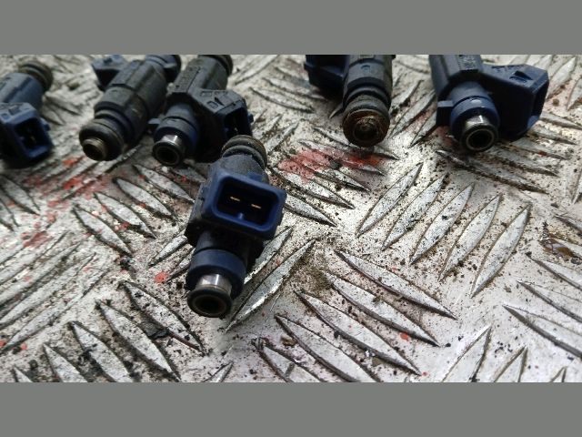 bontott MERCEDES-BENZ C-CLASS Porlasztó (1 db)