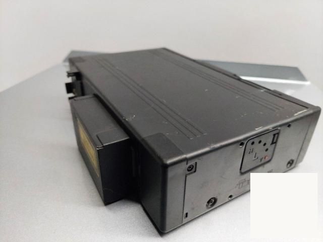 bontott MERCEDES-BENZ C-CLASS CD / DVD Tár