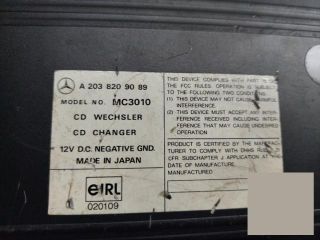 bontott MERCEDES-BENZ C-CLASS CD / DVD Tár