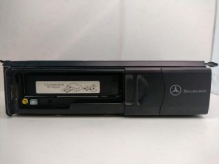 bontott MERCEDES-BENZ C-CLASS CD / DVD Tár