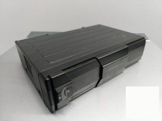 bontott MERCEDES-BENZ C-CLASS CD / DVD Tár