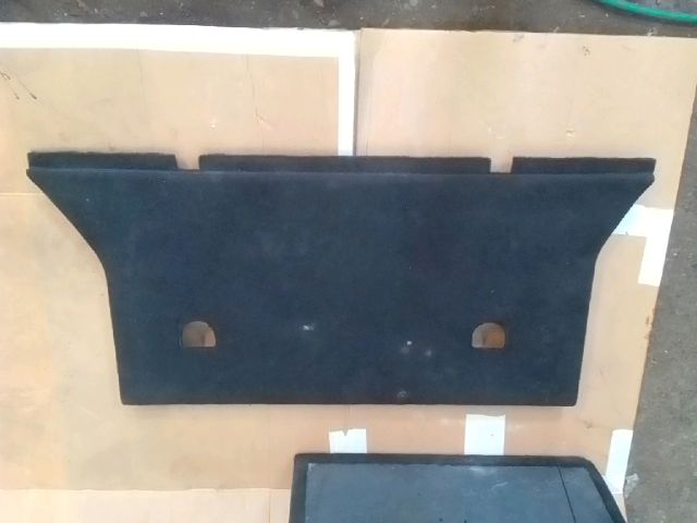 bontott MERCEDES-BENZ C-CLASS Csomagtér Kárpit