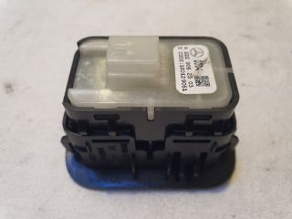 bontott MERCEDES-BENZ C-CLASS Csomagtér Nyitó Kar / Gomb