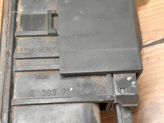 bontott MERCEDES-BENZ C-CLASS Csomagtér Nyitó Kar / Gomb