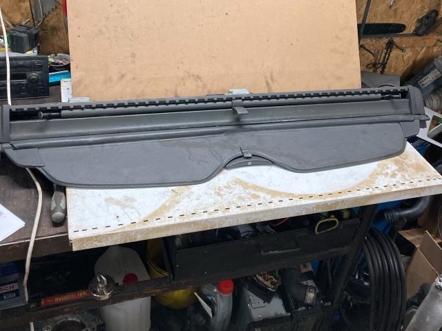 bontott MERCEDES-BENZ C-CLASS Csomagtér Roló