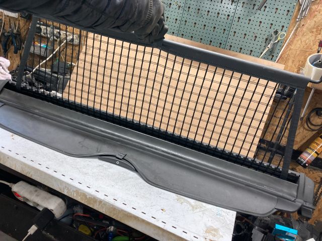 bontott MERCEDES-BENZ C-CLASS Csomagtér Roló