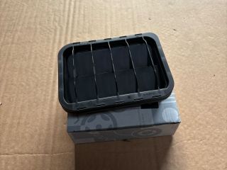 bontott MERCEDES-BENZ C-CLASS Csomagtér Szellőző Hátsó