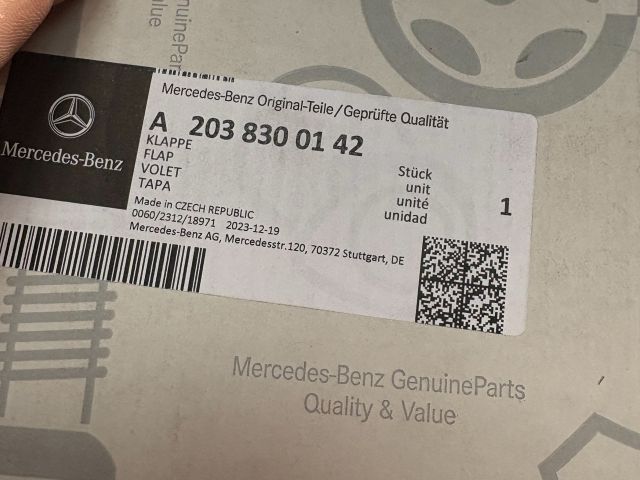 bontott MERCEDES-BENZ C-CLASS Csomagtér Szellőző Hátsó