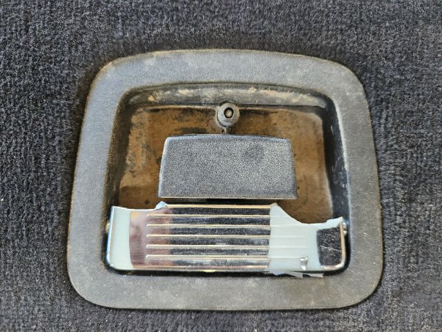 bontott MERCEDES-BENZ C-CLASS Csomagtér Tálca