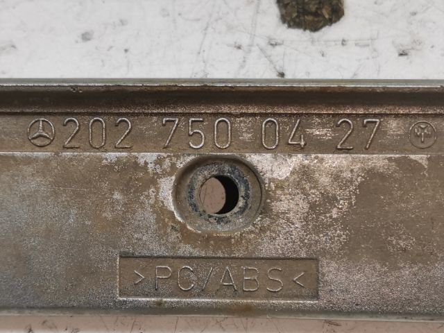 bontott MERCEDES-BENZ C-CLASS Csomagtérajtó Díszléc