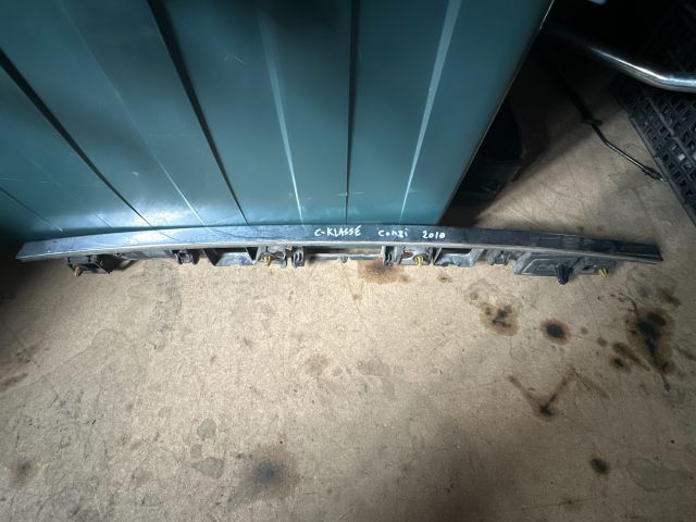 bontott MERCEDES-BENZ C-CLASS Csomagtérajtó Díszléc