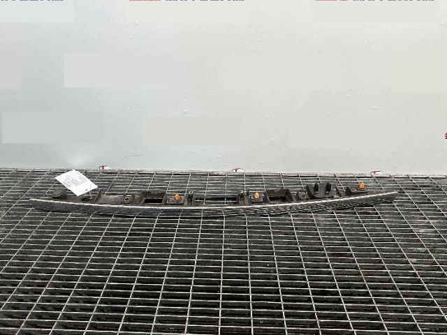 bontott MERCEDES-BENZ C-CLASS Csomagtérajtó Díszléc