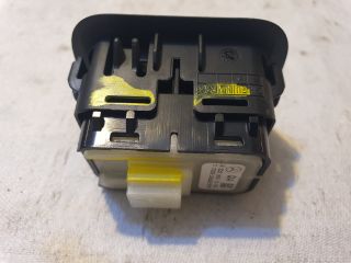 bontott MERCEDES-BENZ C-CLASS Csomagtérajtó Kapcsoló