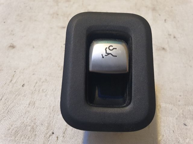 bontott MERCEDES-BENZ C-CLASS Csomagtérajtó Kapcsoló