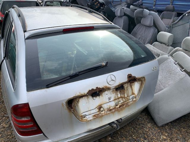 bontott MERCEDES-BENZ C-CLASS Csomagtérajtó Kárpit