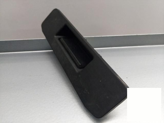 bontott MERCEDES-BENZ C-CLASS Csomagtérajtó Kilincs