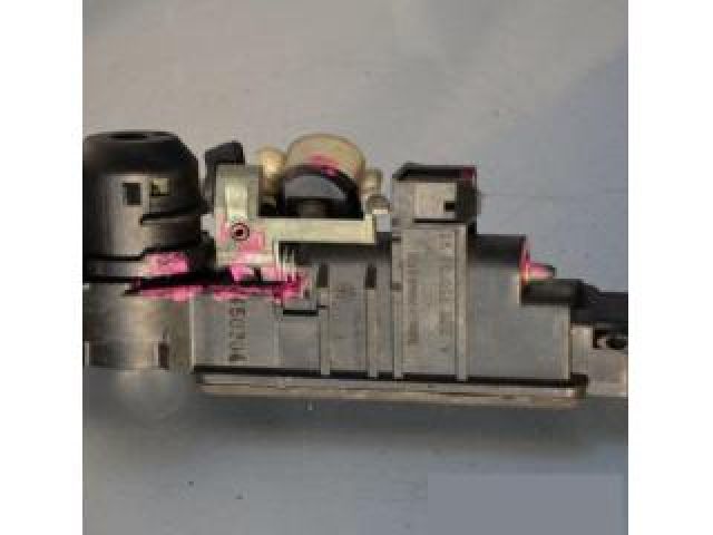 bontott MERCEDES-BENZ C-CLASS Csomagtérajtó Kilincs