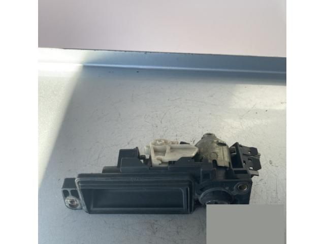 bontott MERCEDES-BENZ C-CLASS Csomagtérajtó Kilincs