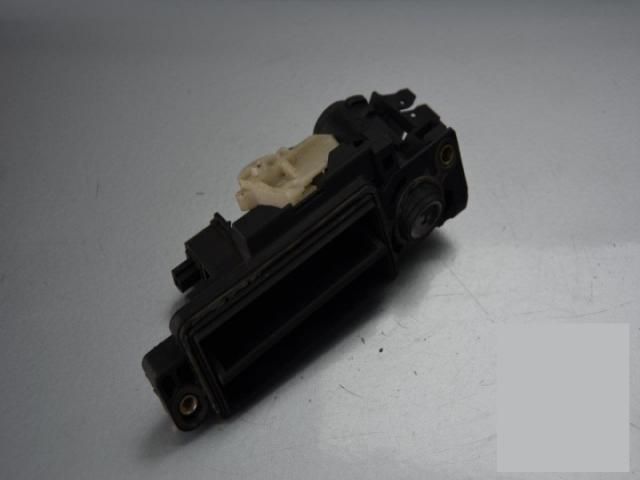 bontott MERCEDES-BENZ C-CLASS Csomagtérajtó Kilincs