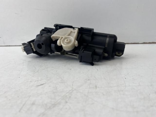 bontott MERCEDES-BENZ C-CLASS Csomagtérajtó Kilincs