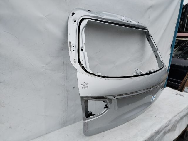 bontott MERCEDES-BENZ C-CLASS Csomagtérajtó (Üres lemez)