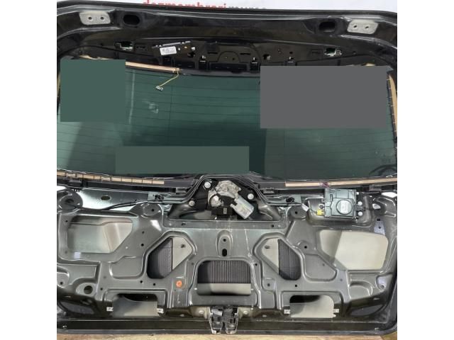 bontott MERCEDES-BENZ C-CLASS Csomagtérajtó (Üres lemez)