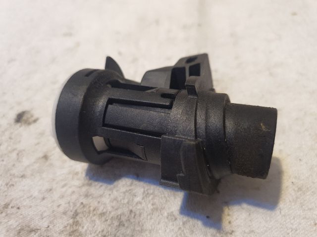 bontott MERCEDES-BENZ C-CLASS Csomagtérajtó Zárbetét