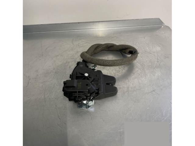 bontott MERCEDES-BENZ C-CLASS Csomagtérajtó Zárszerkezet