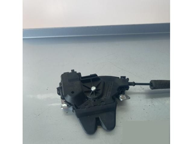 bontott MERCEDES-BENZ C-CLASS Csomagtérajtó Zárszerkezet