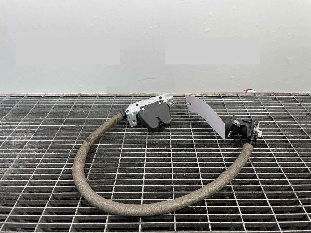 bontott MERCEDES-BENZ C-CLASS Csomagtérajtó Zárszerkezet