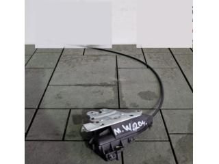 bontott MERCEDES-BENZ C-CLASS Csomagtérajtó Zárszerkezet