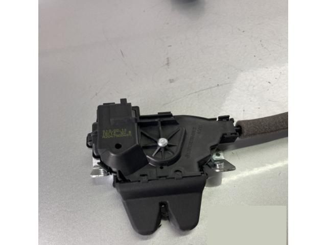 bontott MERCEDES-BENZ C-CLASS Csomagtérajtó Zárszerkezet