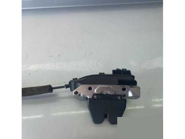 bontott MERCEDES-BENZ C-CLASS Csomagtérajtó Zárszerkezet